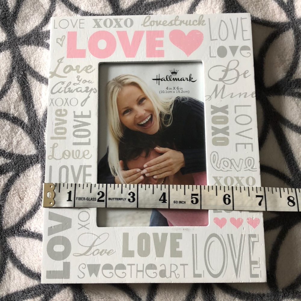 ❤️ New Hallmark Love Frame ❤️ - Picture 6 of 6